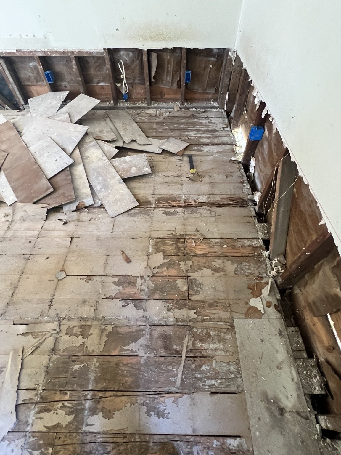 Complete Home Reconstruction construction progress by Lightning Construction